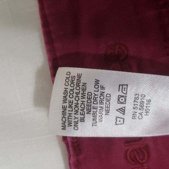 Maurices. Burgundy Shorts; Wide Waistband; 4 Cargo Pockets. Size 15/16 Jrs. EUC - Picture 13 of 13